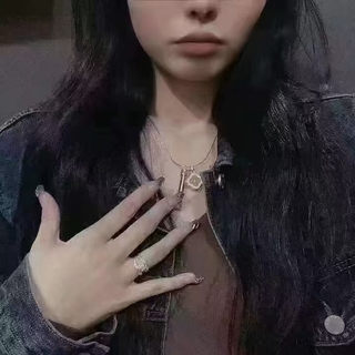 萨坤明 金苍蝇舍财膏͏  别小看这小个小的吊坠，功效超强。