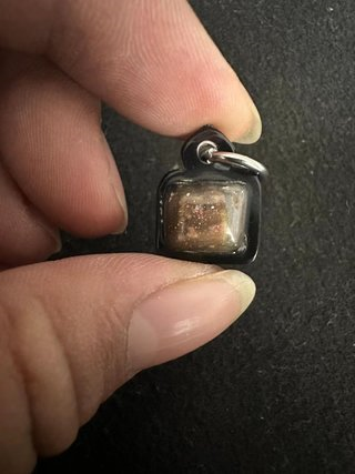 阿赞提-（骨骰） 可以帮助财运、赌运