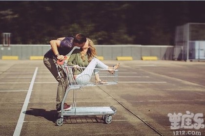 巨蟹男对待他爱的女人发火,哪个星座能降服巨蟹男