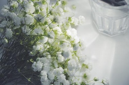 女人右眼皮跳测吉凶周六,女人左下眼皮跳的预兆