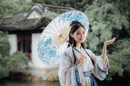 去坟场佩戴什么辟邪,女生戴什么东西辟邪最好