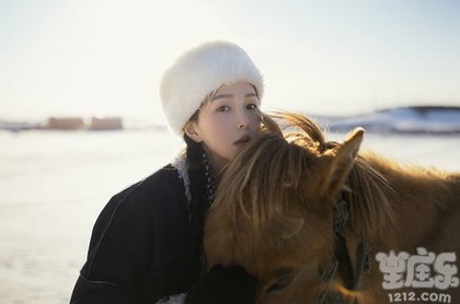 属龙女明日日运势,属鸡的人明天的运势