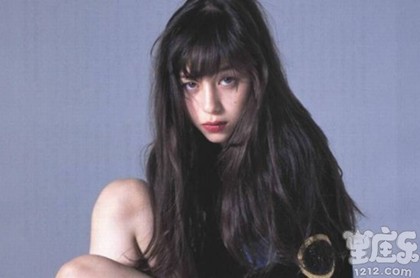 射手座女的和什么星座最配,水瓶座男生和什么星座女生最配