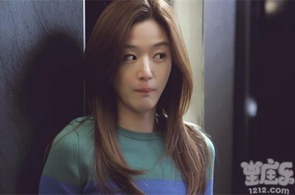 77蛇女2023桃花运最旺,77年属蛇女2023年桃花运