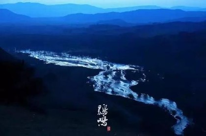 女性右眼跳的预兆时辰晚上7点半左右,中午右眼跳是什么预兆