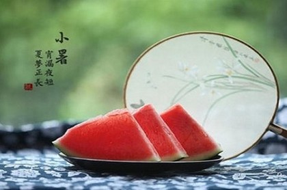 天秤座会主动找人聊天吗,天秤男喜欢你10个表现