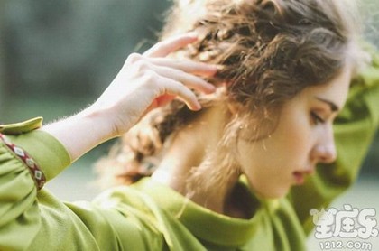 如何跟双子女聊天技巧,和双子座聊什么话题比较好