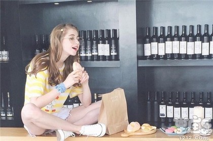 双鱼座女生和双子座女生适合当闺蜜吗,双鱼座女和什么座最配当闺蜜