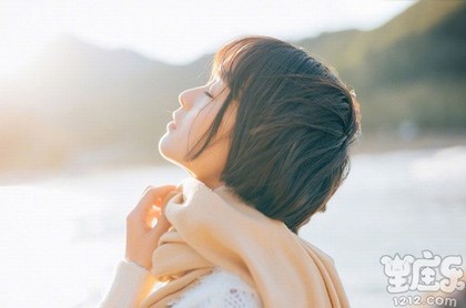 双子座女生几岁变漂亮,双子座女生为什么那么漂亮