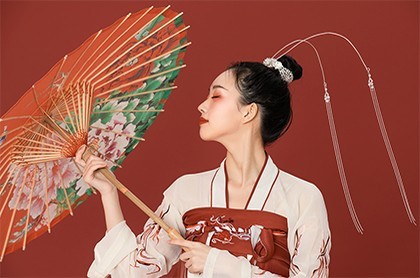 属蛇人生辰八字自查表,千万别娶属蛇的女人