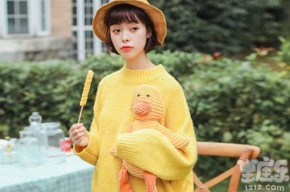 水瓶女喜欢和朋友的区别,水瓶女把你当闺蜜的表现