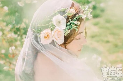 属蛇女的今年运势,属蛇人今天的财运如何呀