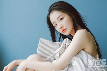 天蝎男深爱什么样的女人,天蝎男看喜欢人的眼神