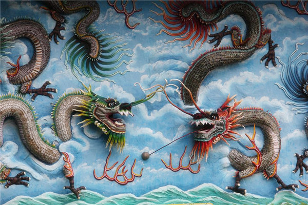 1976年出生的属龙人本命年要注意什么，婚姻与命运