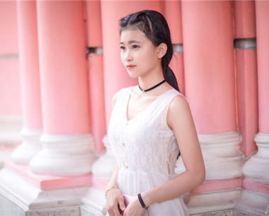 属鼠终生最吉利的颜色