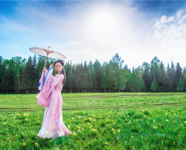 属鸡女几月生是富婆命