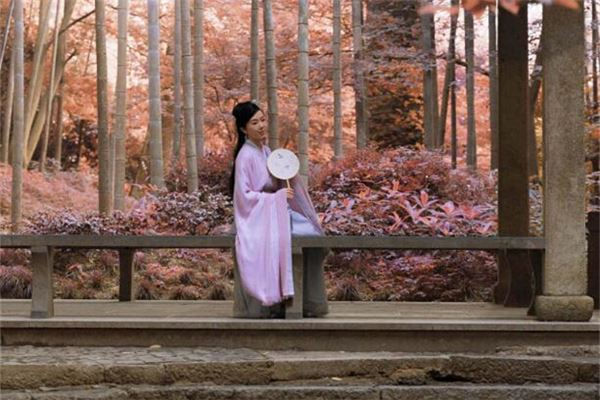 1982年属狗女的婚姻和命运