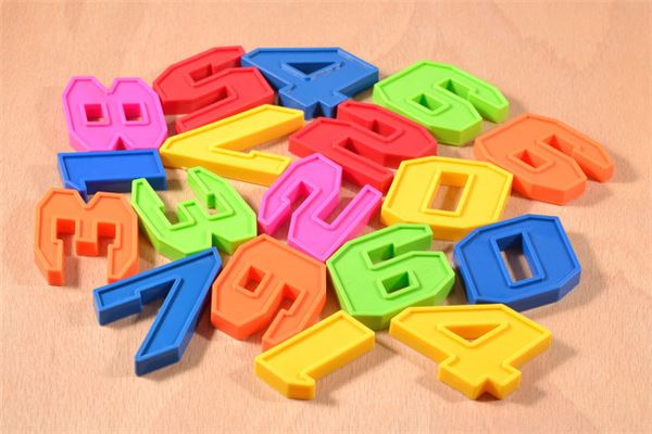 属猴的幸运颜色和数字