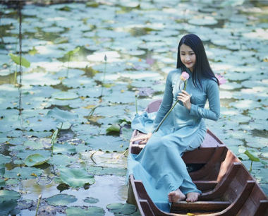 82属狗女2023年的贵人