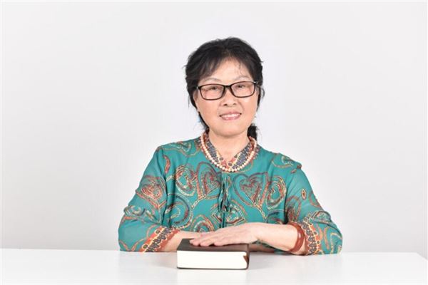 69年属鸡女2020年每月运势
