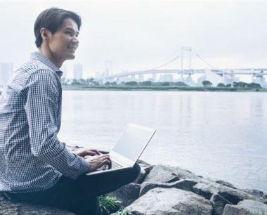 93年鸡男的五行