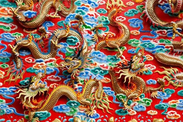 2000年属龙何时运气好