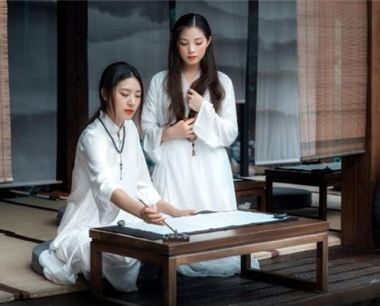 属兔女生很有心计