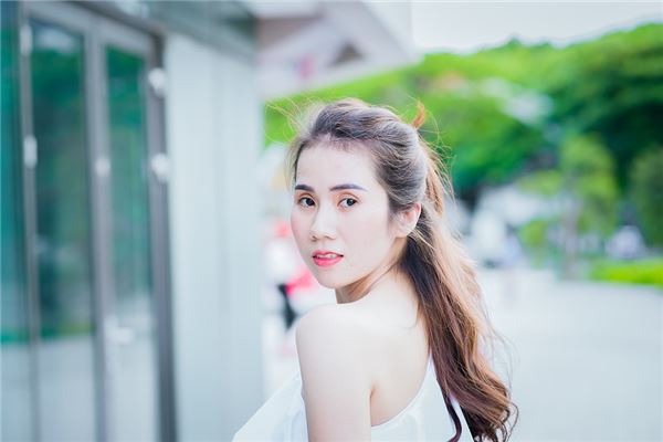 64龙女几月出生旺夫