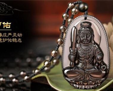 属鸡的守护神是什么？