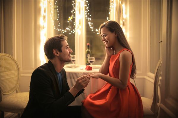 99年属兔女和什么属相最配