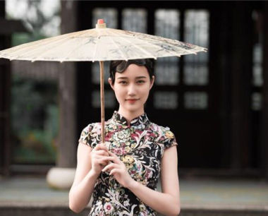 2023年属猪什么颜色最吉利