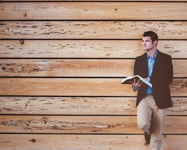 2024本命年男士佩戴什么好