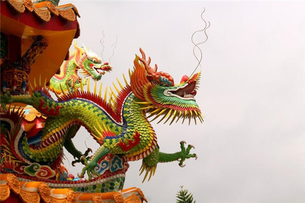 属相龙的年份性格
