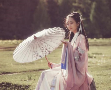 84年海中金命佩戴什么首饰好