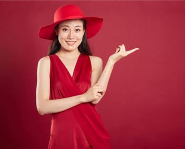 生肖蛇申时出生的性格