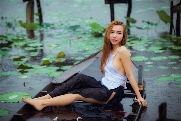 属狗的女人命好不好