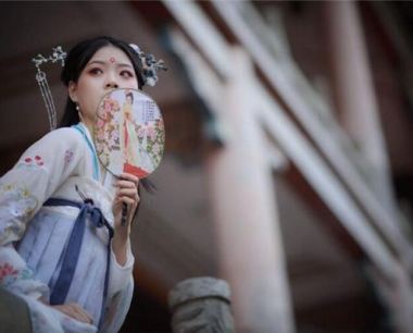 属蛇明年运程