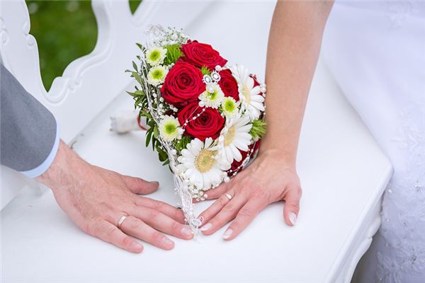 96属鼠本命年能结婚吗