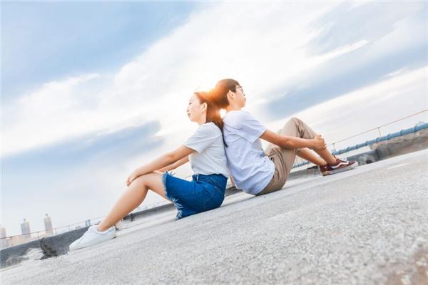 1976年属龙人一生婚姻